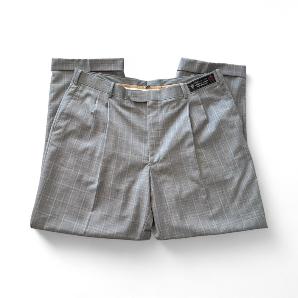 Elegant Gray Plaid Men's Dress Pants Italia Size 40 with Pleats and Cuffs